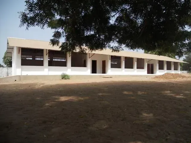 Basic Cycle School, Jambur